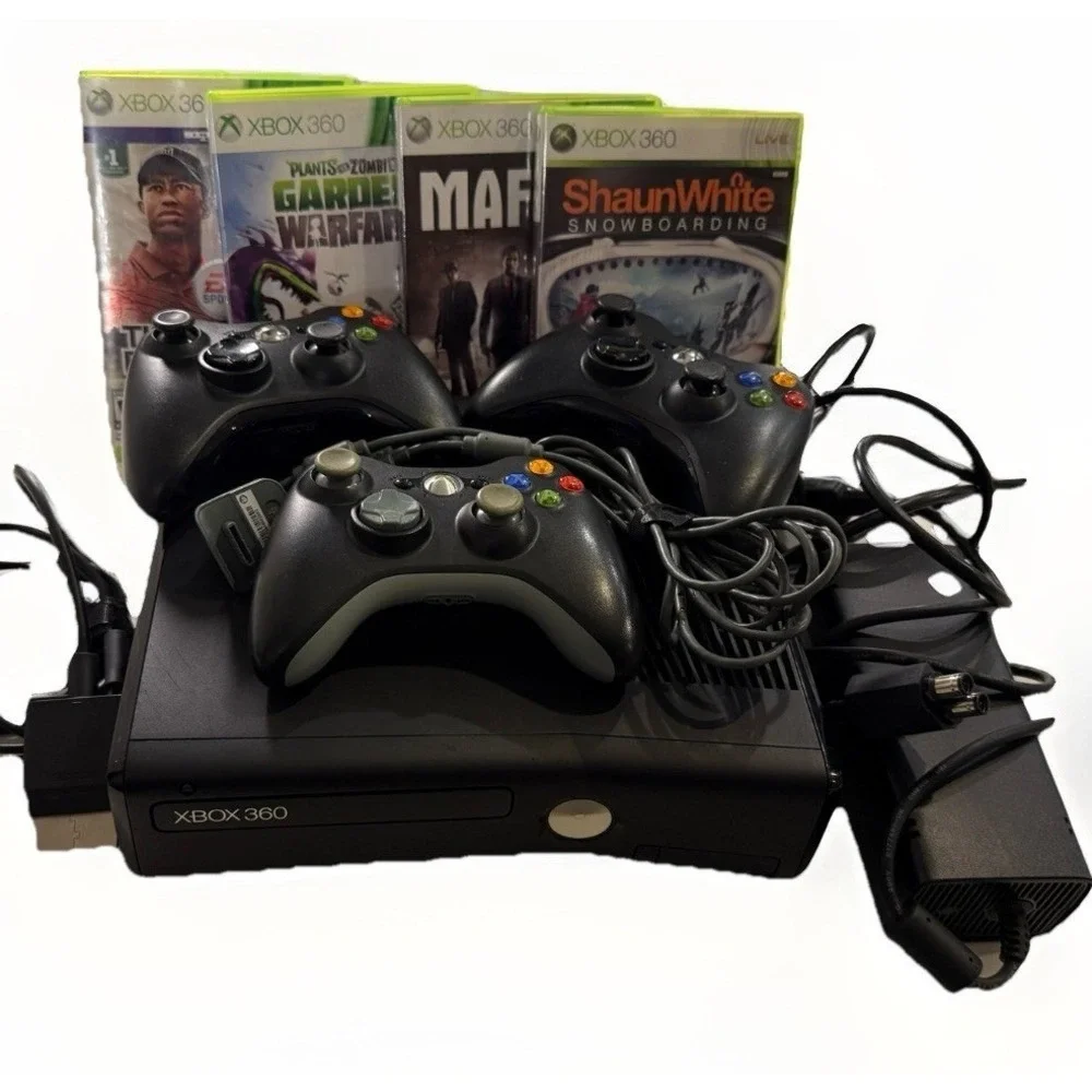 Microsoft Xbox 360 S Slim 1439 NO Hard drive, Controllers, Games, Cables, Kinect